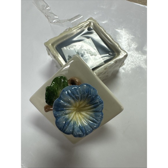 Fitz And Floyd Home Fragrance Blue Flower Candle Picket Fence NEW- Unused - Picture 5 of 9